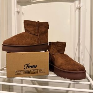 Forever Brown Suede Platform Ankle Boots NEW Size 9
